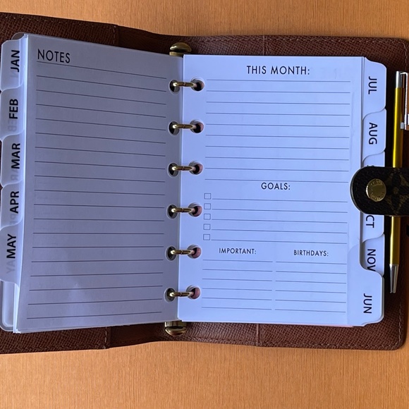 FIT Louis Vuitton Agendas 2024 Calendar-ALL SIZES: PM, MM & GM AVAILABLE - Picture 13 of 13